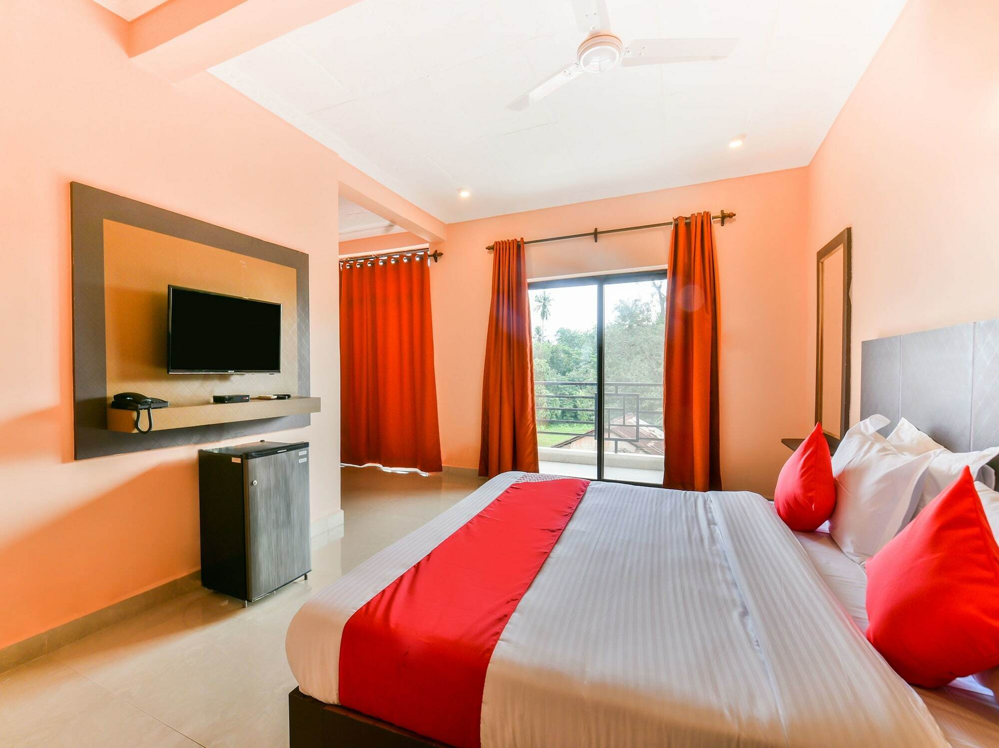 Oyo 15836 Pleasure River Front Resort Tuem Exterior foto
