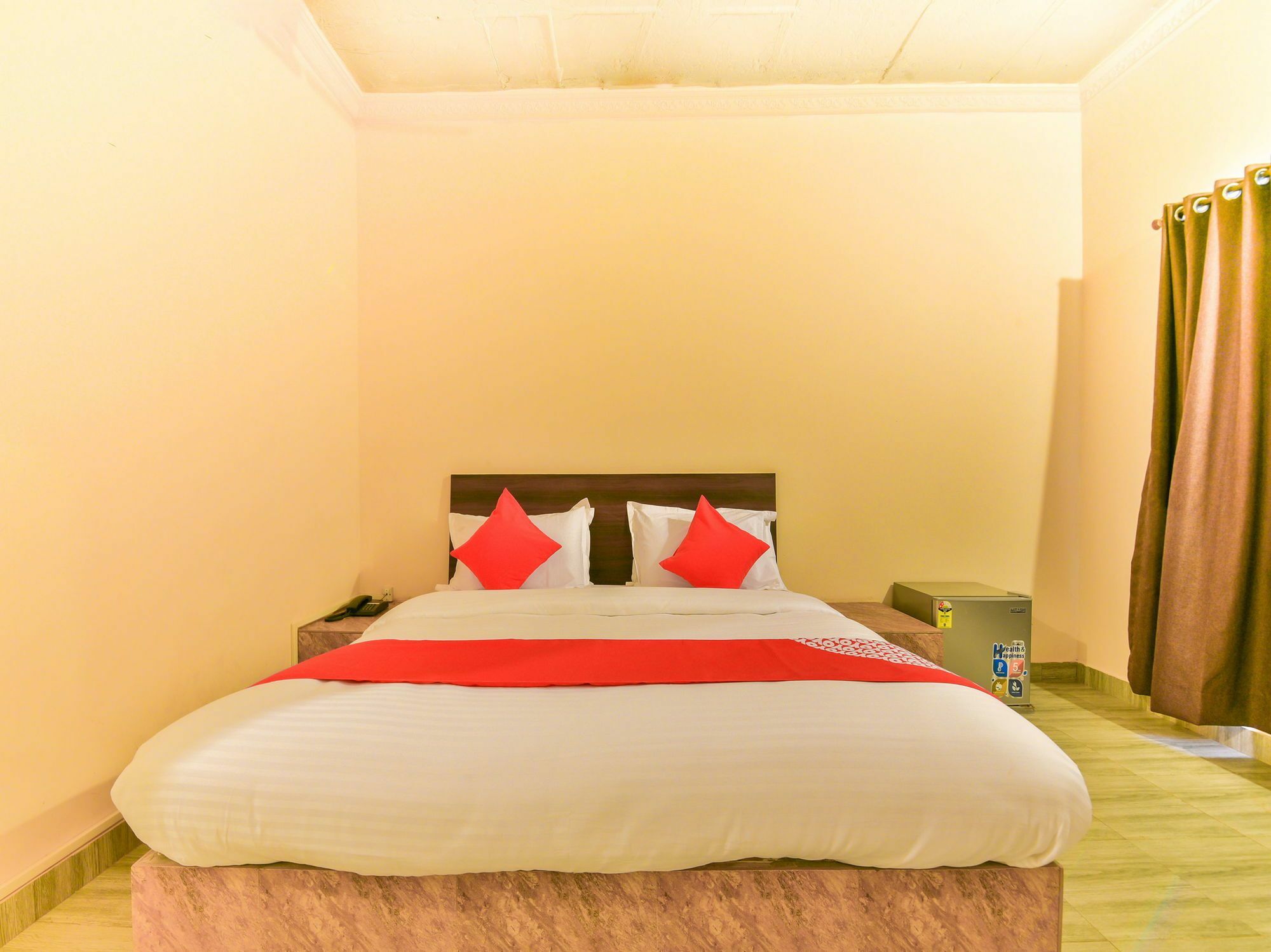 Oyo 15836 Pleasure River Front Resort Tuem Exterior foto
